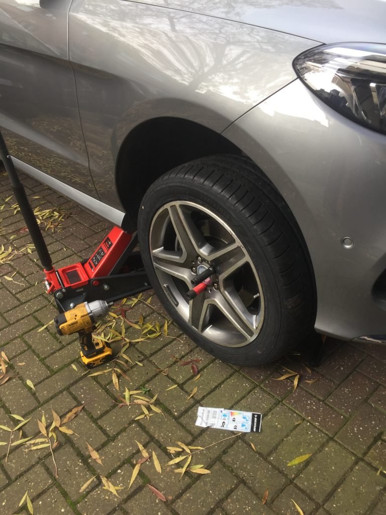 24 hour mobile tyre fitting