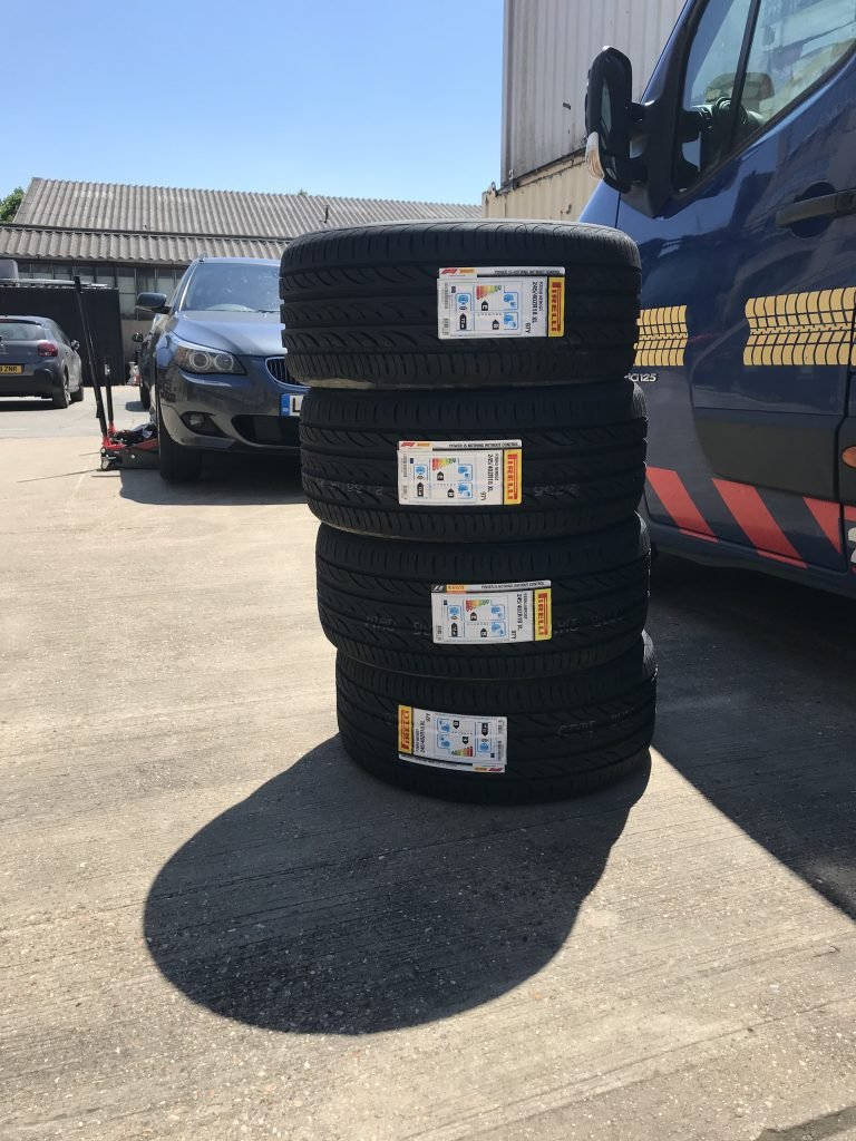 Yellow Tyres 24 Hour Mobile Tyre Fitting Service