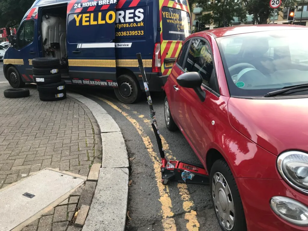 Yellow Tyres Emergency Mobile Tyre Fitting in Essex 24 hours 365 days