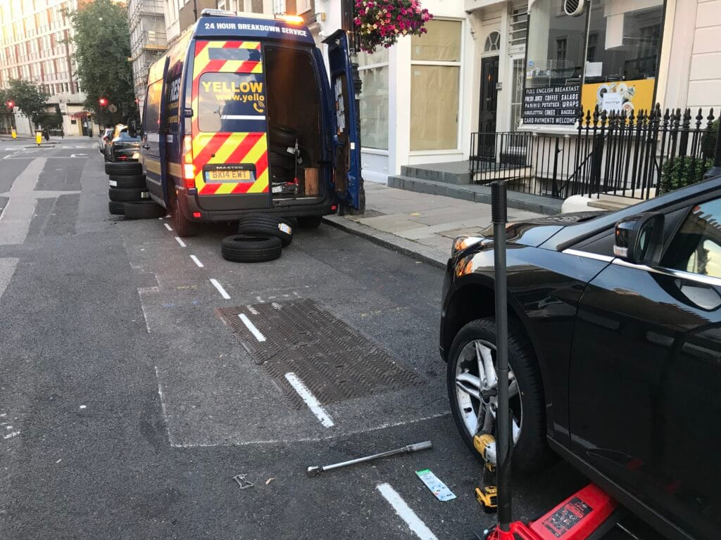 Yellow Tyres Mobile Tyre Fitting in North East London 24 hours 365 days