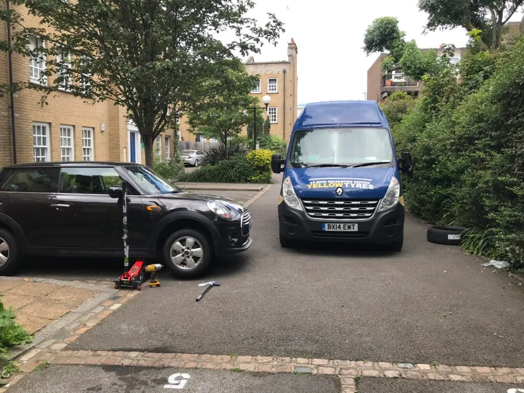 Yellow Tyres Mobile Tyre Repair Service in Essex 24 hours 365 days